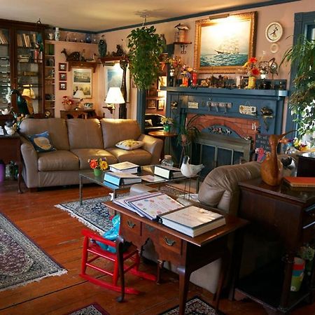 Simmons Homestead Inn Хайанис Порт Екстериор снимка