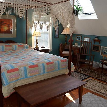 Simmons Homestead Inn Хайанис Порт Екстериор снимка