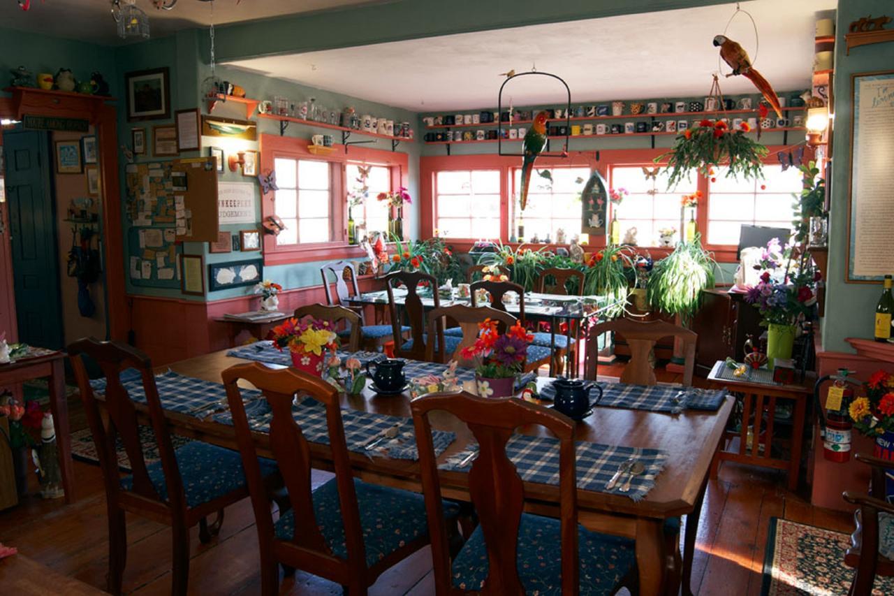 Simmons Homestead Inn Хайанис Порт Екстериор снимка